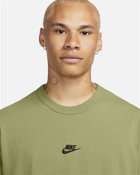 nike essential t shirt herren|nike sportswear essentials t shirt.